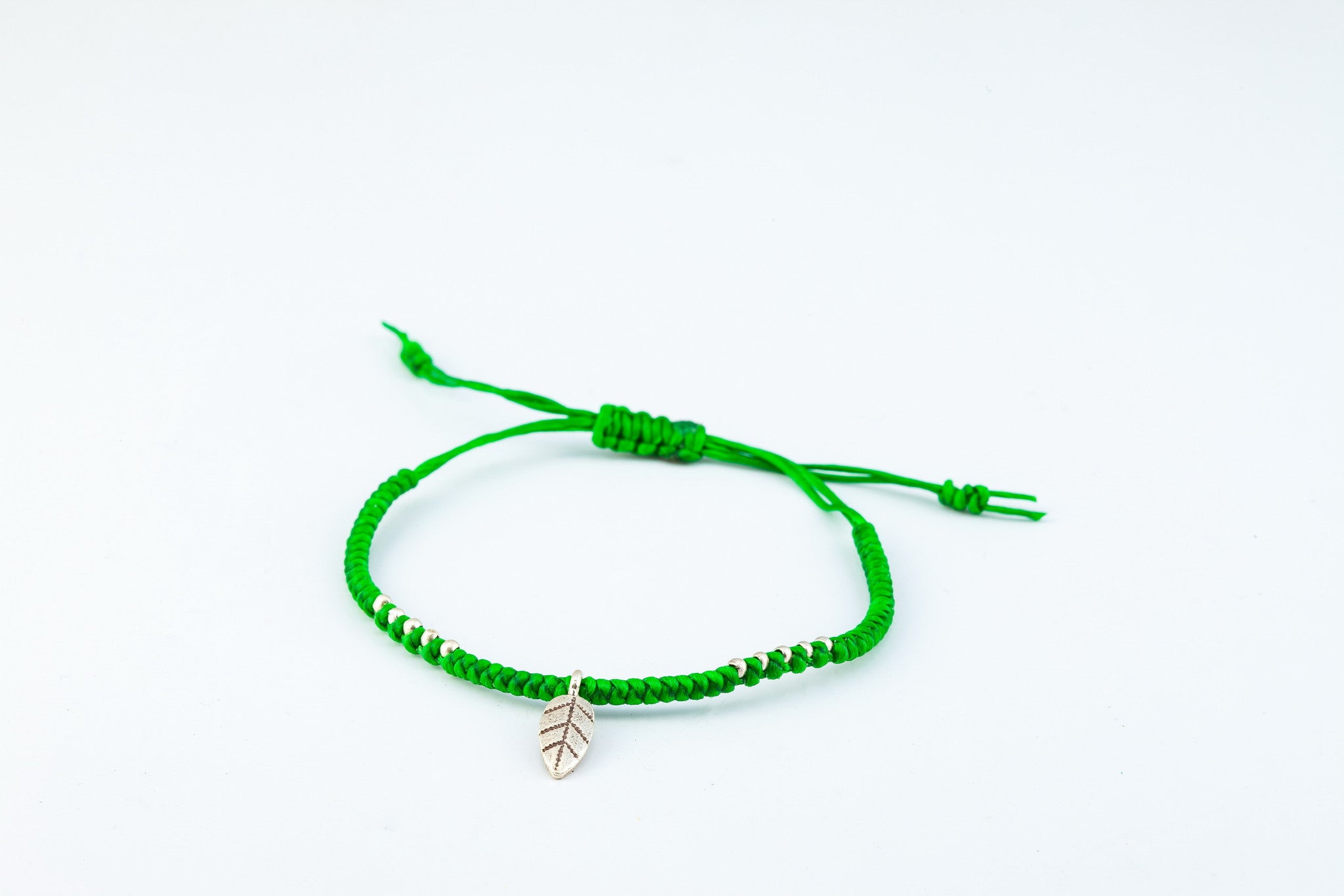 Idyllia bracelet, Mixed cuts, Clover, Green, Gold-tone plated | Swarovski